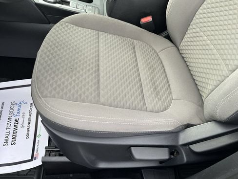 Used 2022 Ford Escape SE FWD image 12