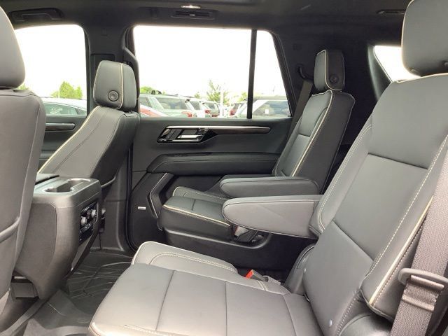 Used 2026 Chevrolet Tahoe Premier w/ Sun And Tow Package AWD/4WD image 24