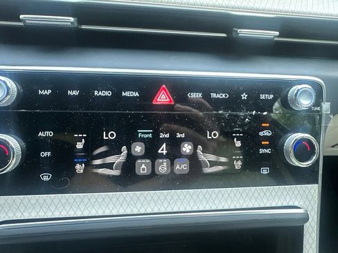 Certified 2026 Genesis GV80 3.5T Prestige AWD/4WD image 20