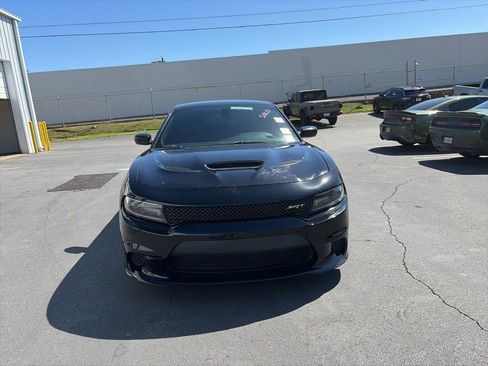 Used 2016 Dodge Charger SRT Hellcat w/ Harman/Kardon Audio Group image 2