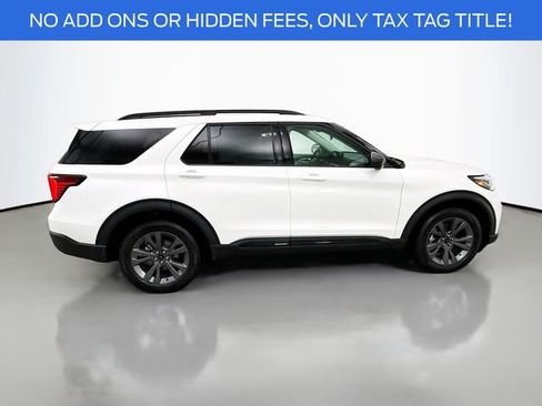 New 2026 Ford Explorer Active w/ Active Comfort Package image 8