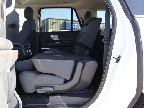 Certified 2025 Ford Expedition Max Active image 31