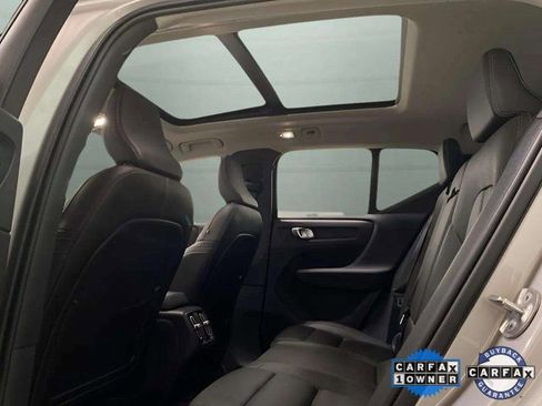 Used 2025 Volvo XC40 B5 Plus image 26