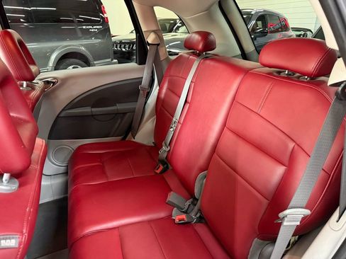 Used 2010 Chrysler PT Cruiser Classic w/ PT Cruiser Couture Edition image 16