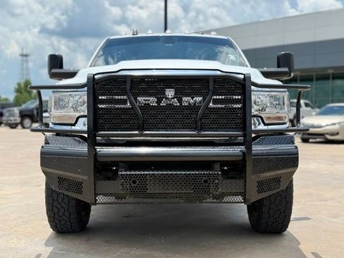 Used 2022 RAM 2500 Big Horn AWD/4WD image 3