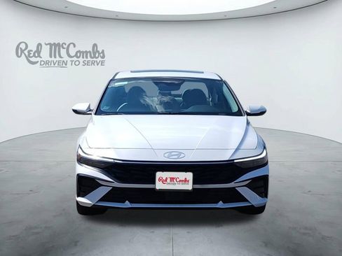 New 2025 Hyundai Elantra Limited image 8