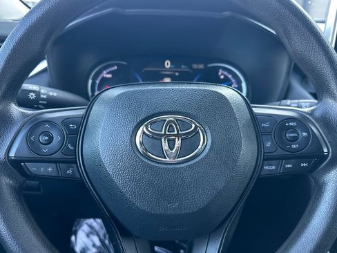Used 2024 Toyota RAV4 XLE image 37
