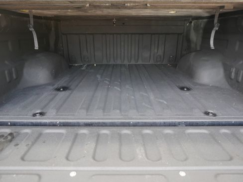 Used 2014 Toyota Tundra SR5 w/ SR5 Upgrade Package AWD/4WD image 29