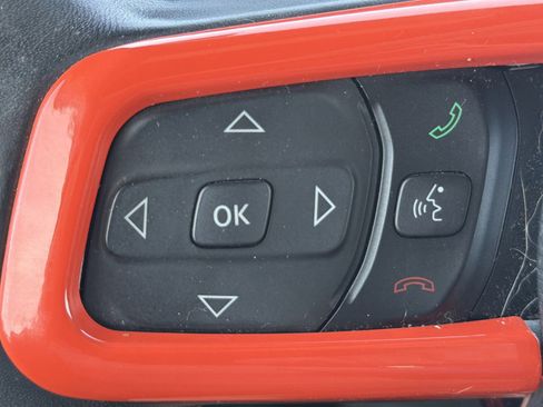 Used 2018 Jeep Wrangler Rubicon AWD/4WD image 27