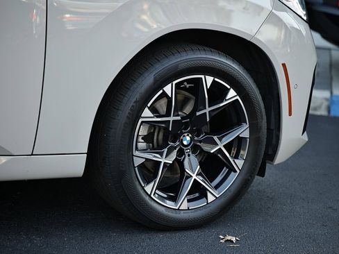 Certified 2025 BMW X3 xDrive30i w/ M Sport Package image 5