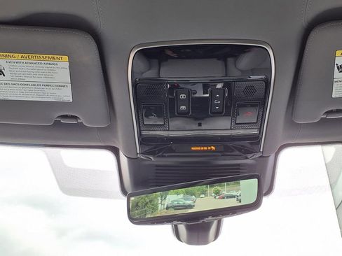 Used 2023 Land Rover Range Rover SV AWD/4WD image 23