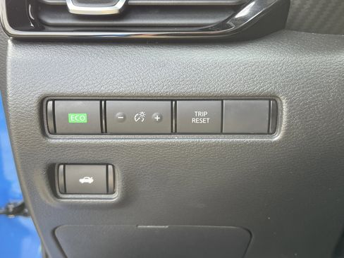 Used 2022 Nissan Sentra SV image 18