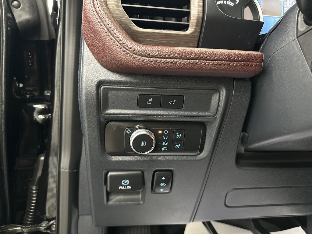 Used 2022 Ford Expedition Max Limited AWD/4WD image 36