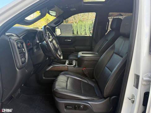 Used 2019 Chevrolet Silverado 1500 High Country w/ Technology Package AWD/4WD image 36
