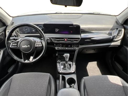 Used 2024 Kia Seltos S AWD/4WD image 35