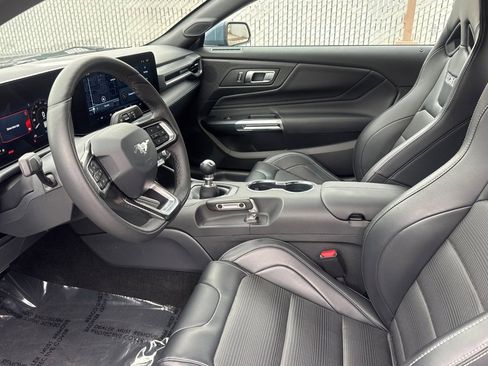 Used 2025 Ford Mustang GT Premium w/ GT Performance Package RWD image 10