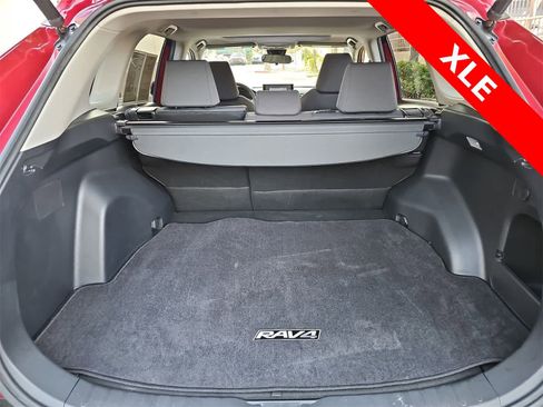 Used 2019 Toyota RAV4 XLE image 23