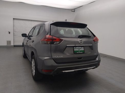 Used 2018 Nissan Rogue S AWD/4WD image 6