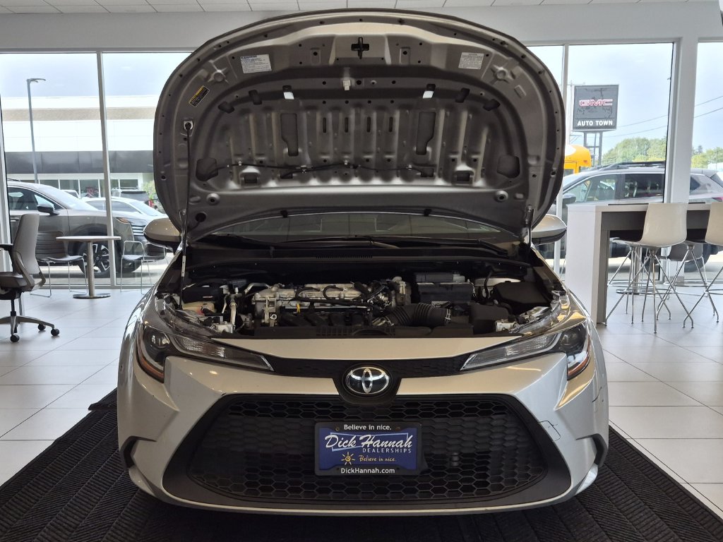 Used 2020 Toyota Corolla LE w/ LE Premium Package FWD image 4