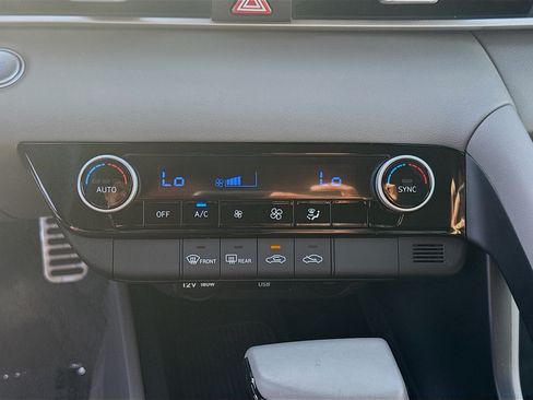 Certified 2026 Hyundai Elantra Sport FWD image 12