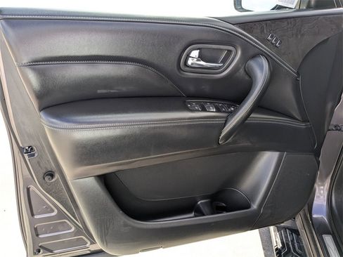 Used 2024 INFINITI QX80 Luxe image 11