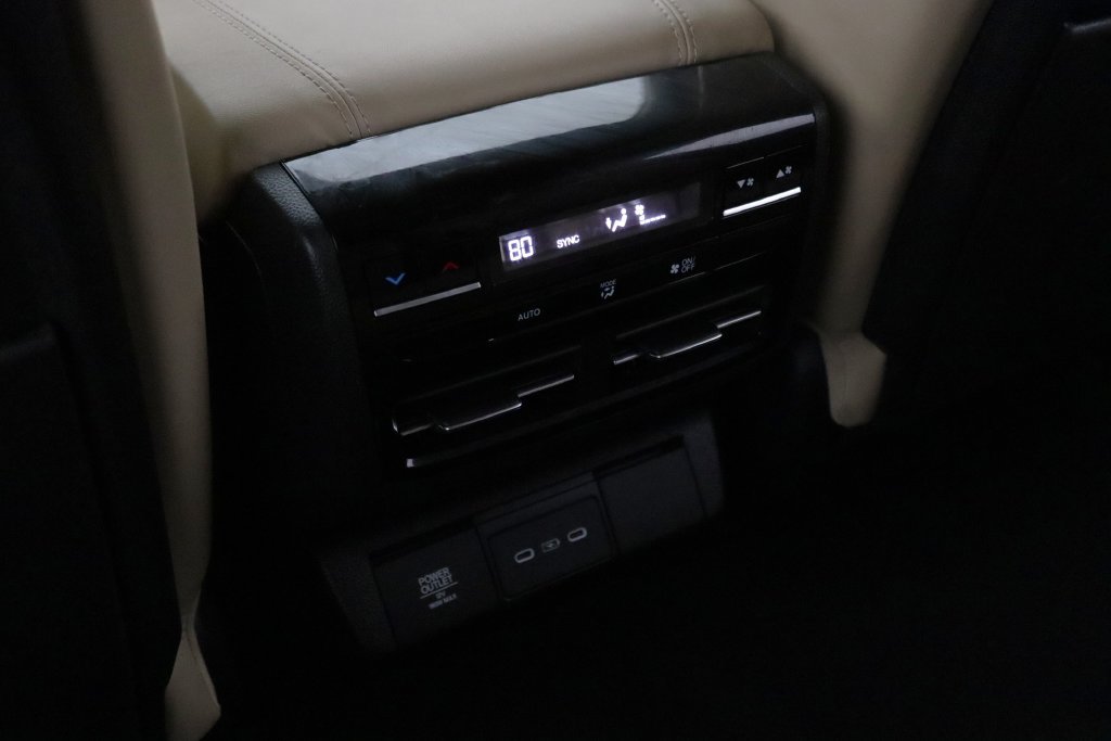 Certified 2025 Acura MDX w/ Technology Package AWD/4WD image 10