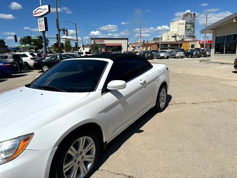 Used 2014 Chrysler 200 Touring image 22