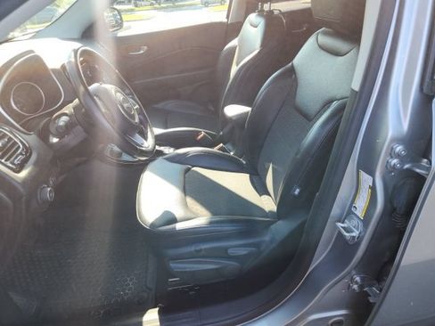 Used 2020 Jeep Compass Latitude AWD/4WD image 16