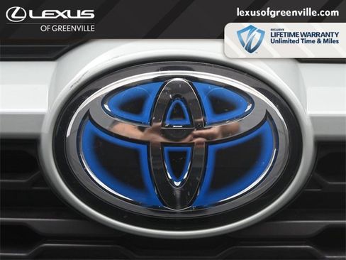 Used 2023 Toyota RAV4 XLE Premium image 36