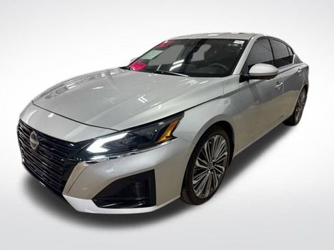 Certified 2024 Nissan Altima 2.5 SL image 35