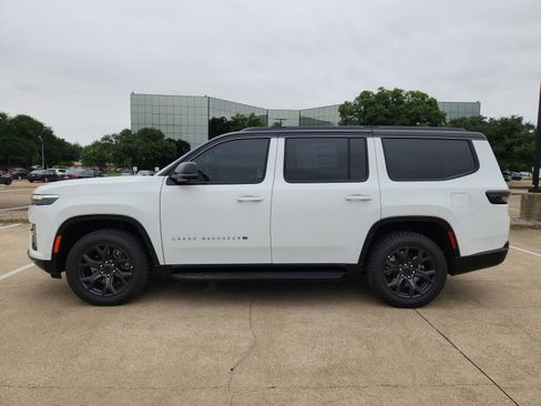 New 2026 Jeep Grand Wagoneer 4WD image 3