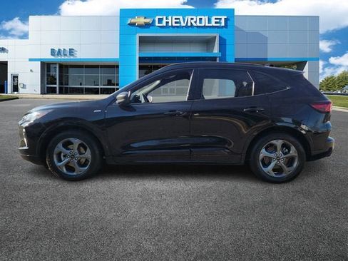 Used 2023 Ford Escape ST-Line w/ Cold Weather Package image 6