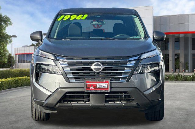 Used 2024 Nissan Rogue SV FWD image 10