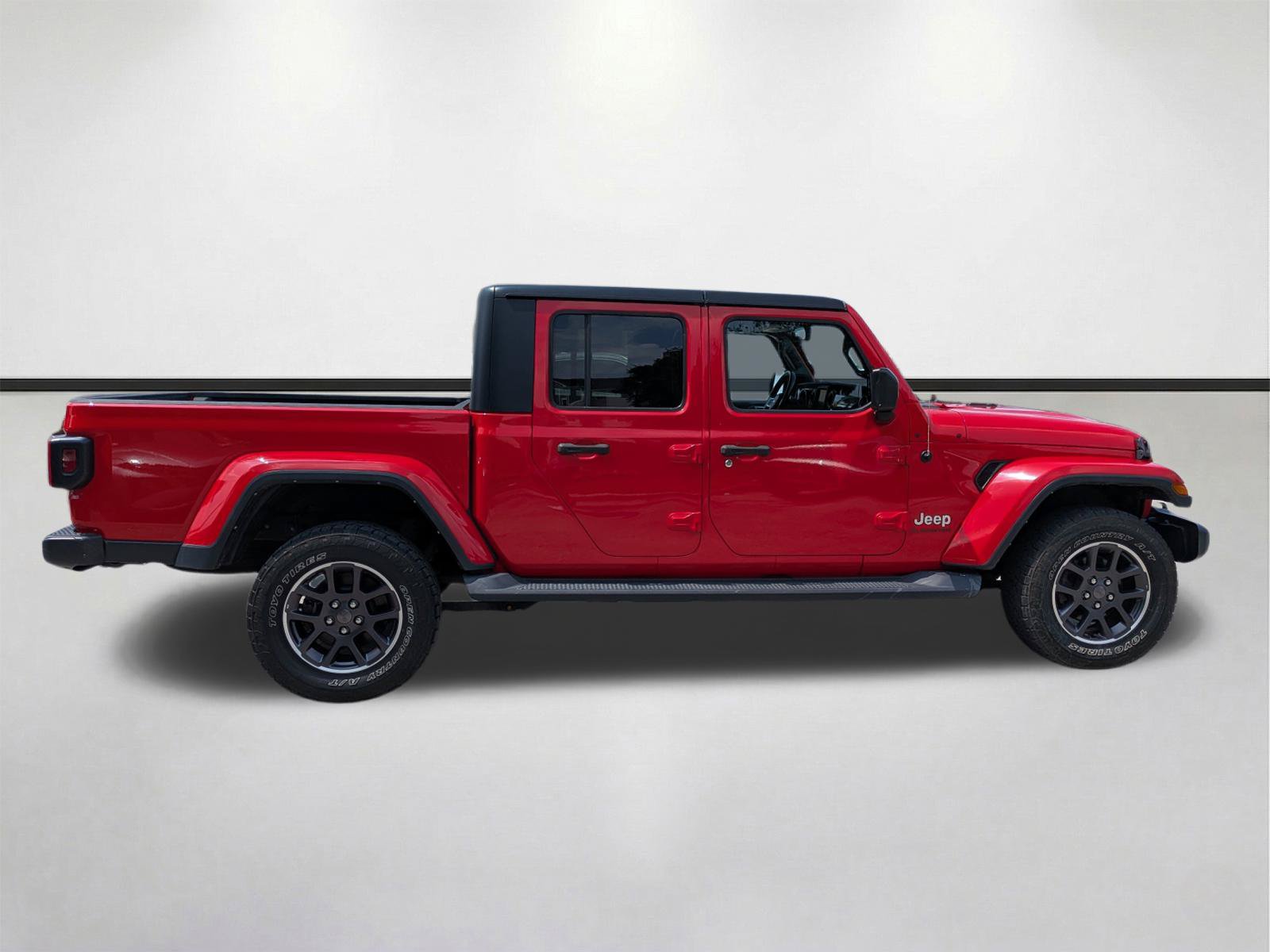 Used 2022 Jeep Gladiator Overland w/ Cold Weather Group AWD/4WD image 3