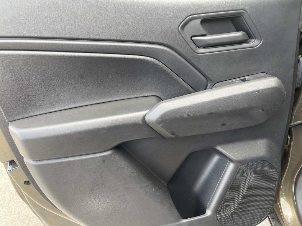 Used 2024 Chevrolet Colorado W/T RWD image 12