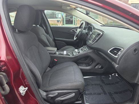 Used 2016 Chrysler 200 Limited w/ Convenience Group image 14