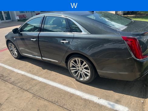 Used 2018 Cadillac XTS Luxury FWD image 2
