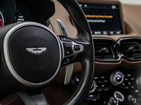 Used 2020 Aston Martin V8 Vantage Coupe RWD image 40