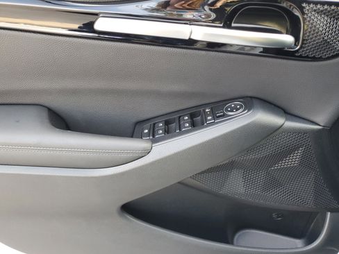 Certified 2025 Kia Seltos EX w/ EX Sunroof Package image 17