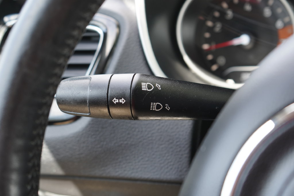 Used 2019 Jeep Compass Latitude AWD/4WD image 15