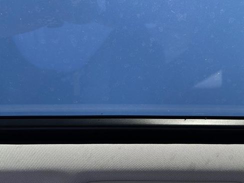 New 2025 Volkswagen Tiguan SE image 24