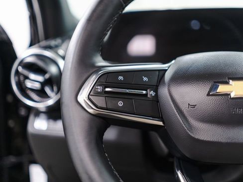 Used 2025 Chevrolet Equinox LT image 9