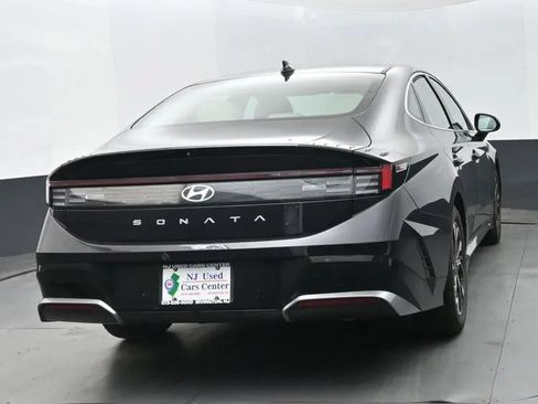 Used 2024 Hyundai Sonata SEL FWD image 8