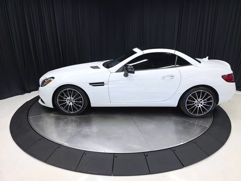 Used 2019 Mercedes-Benz SLC 300 image 10