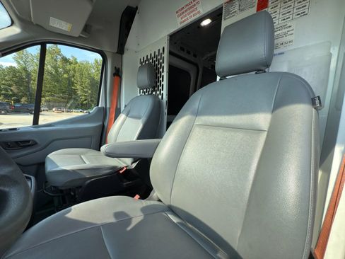 Used 2019 Ford Transit 150 148 Medium Roof image 21