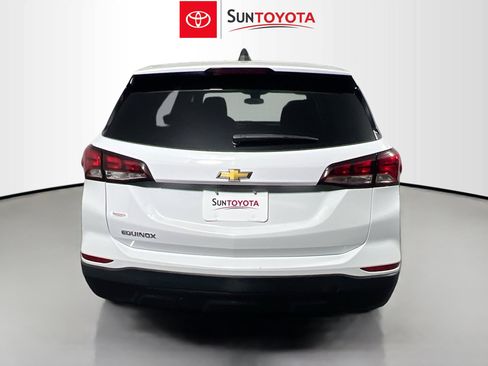 Used 2023 Chevrolet Equinox LS w/ LS Convenience Package image 5