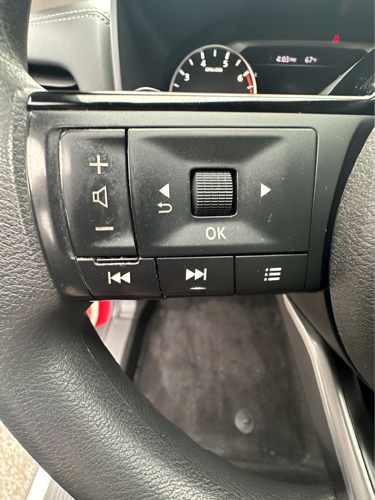 Used 2023 Nissan Rogue SV AWD/4WD image 15