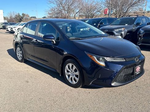 Used 2022 Toyota Corolla LE image 10