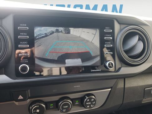 Used 2020 Toyota Tacoma SR w/ SR Convenience Package RWD image 18