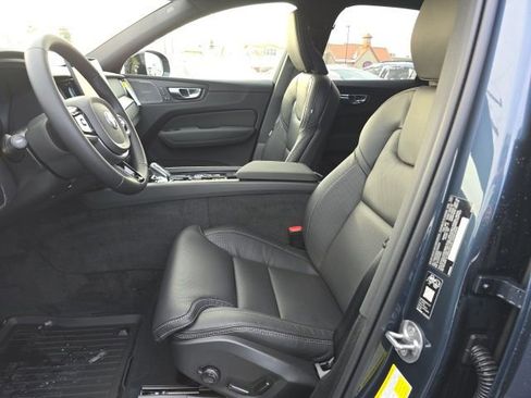 New 2026 Volvo XC60 B5 Ultra w/ Climate Package AWD/4WD image 24